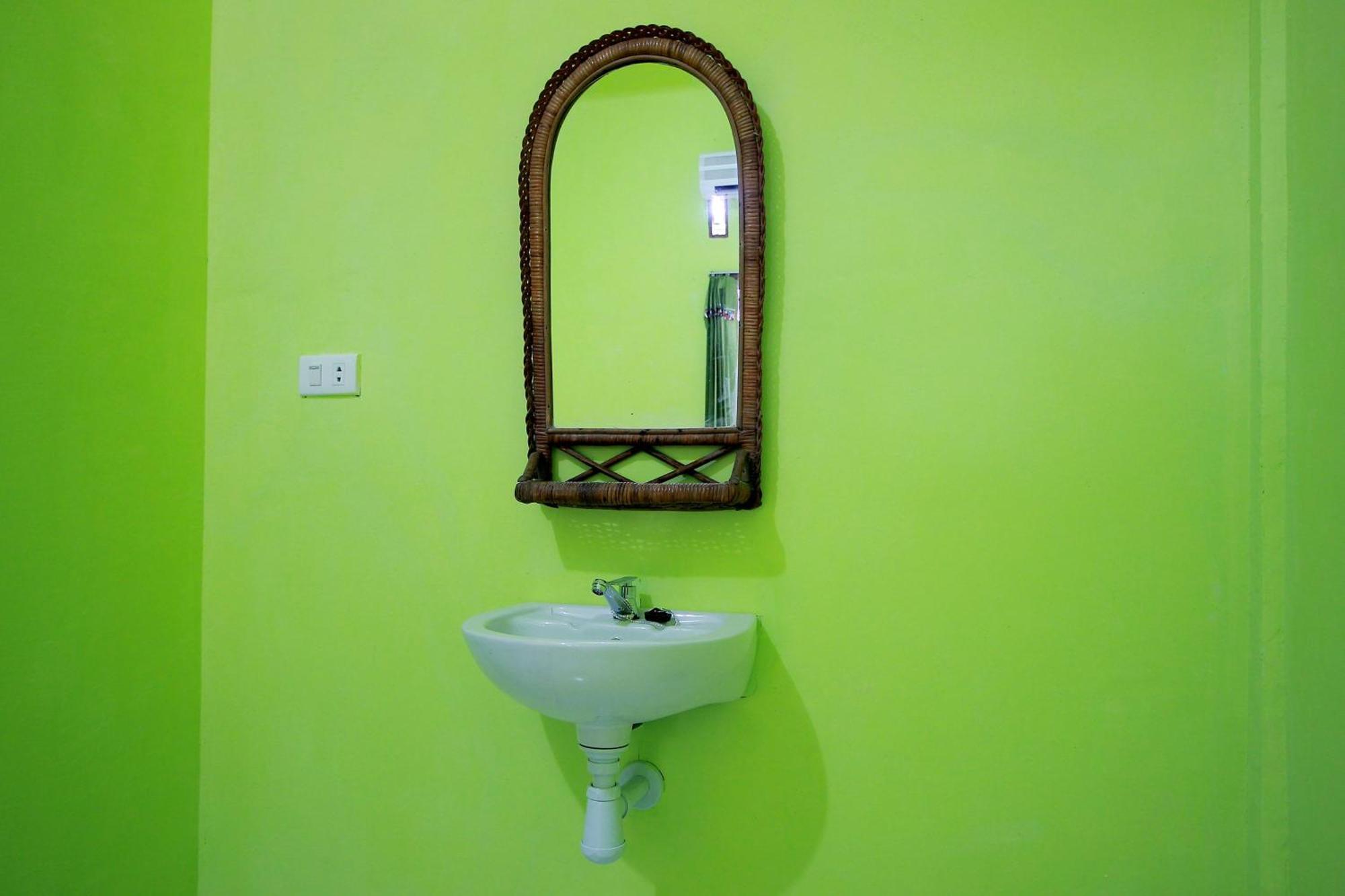 Oyo 2585 Sherren Guest House Lubuklinggau Zewnętrze zdjęcie